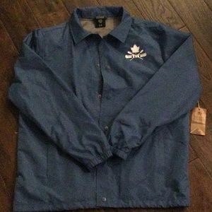 BNWT men’s lightweight windbreaker
